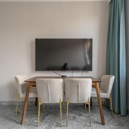 Old Town -view Of St Mary Basilica - 3 Minutes Neptun Appartement Gdańsk